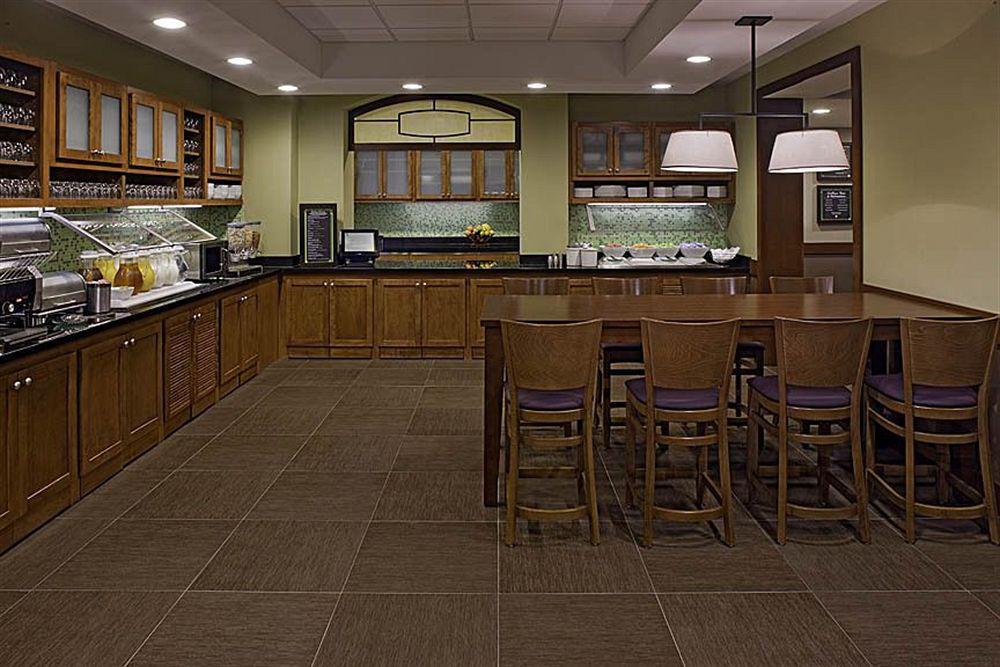 Hyatt Place Milwaukee Airport Restaurant photo